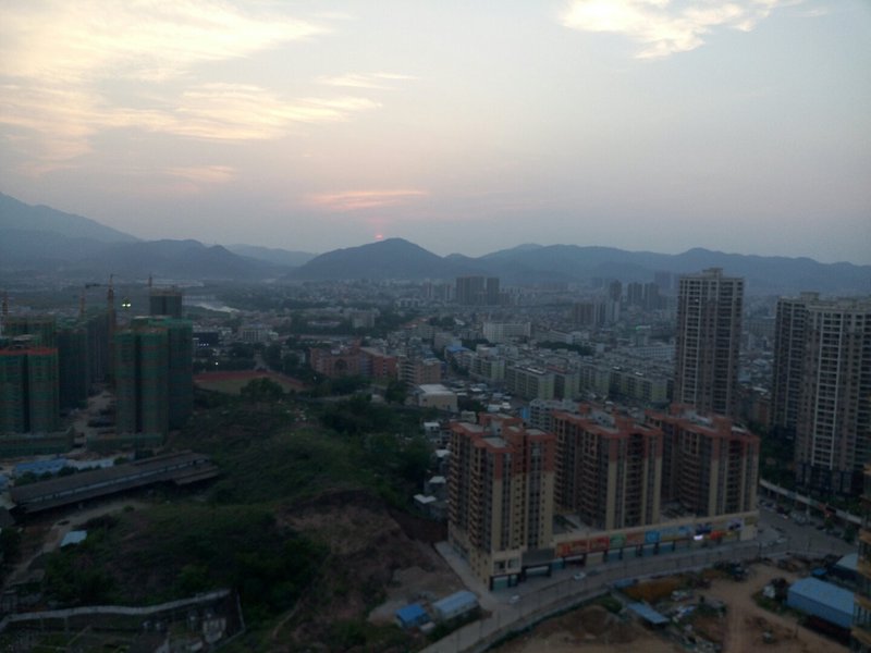 家具维修上门服务：为何选择专业团队？